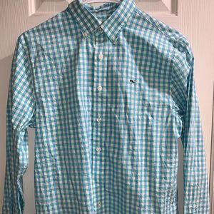 Vineyard vines button up!!